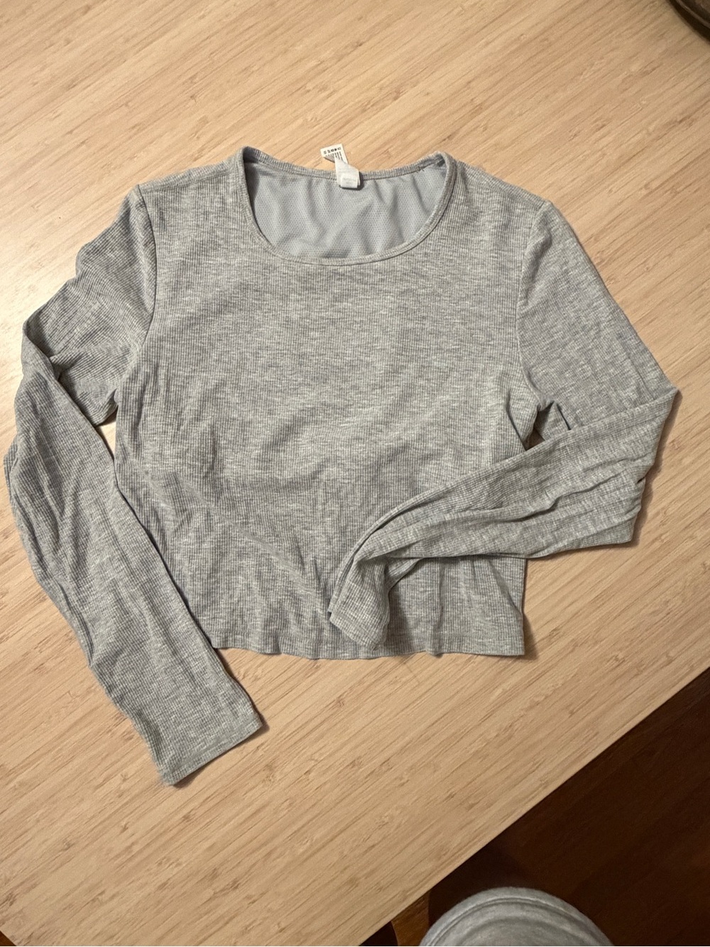 Light Gray Long Sleeve Ribbed Crop Top-built in bra (no padding)